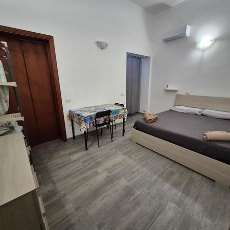 Casa Vacanza Monoboito กวาร์ตู ซานเตเลนา ภายนอก รูปภาพ