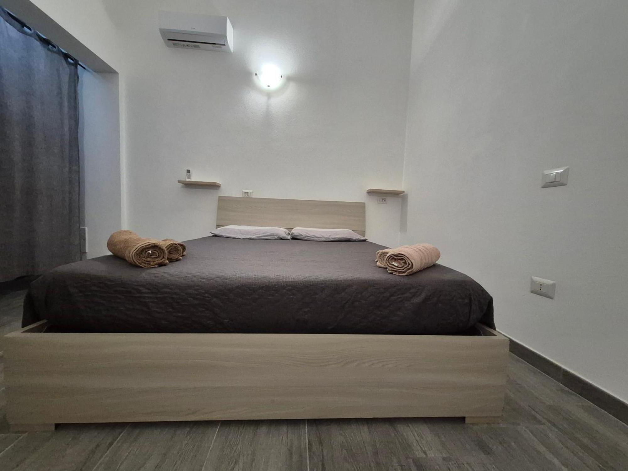 Casa Vacanza Monoboito กวาร์ตู ซานเตเลนา ภายนอก รูปภาพ