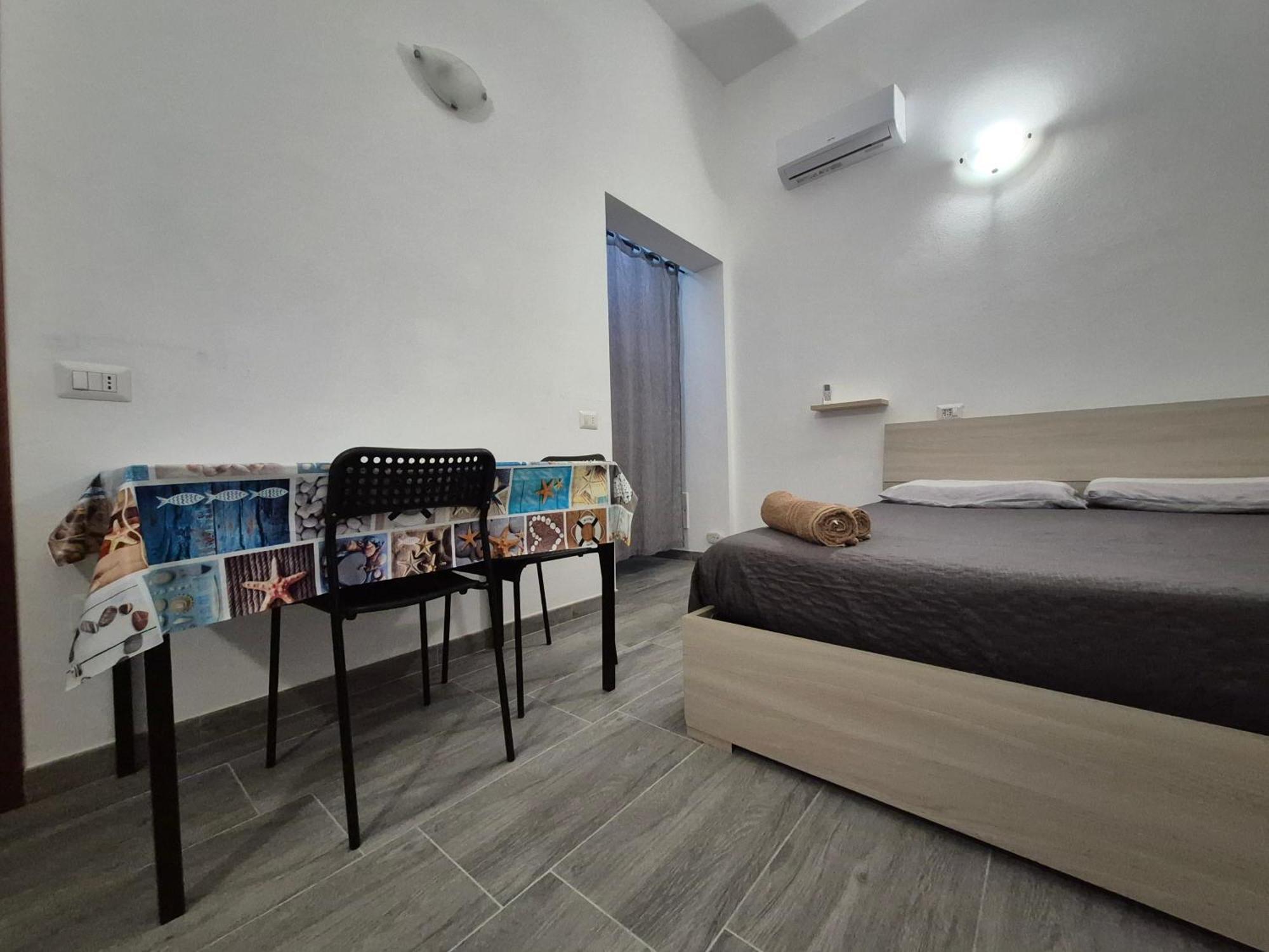 Casa Vacanza Monoboito กวาร์ตู ซานเตเลนา ภายนอก รูปภาพ