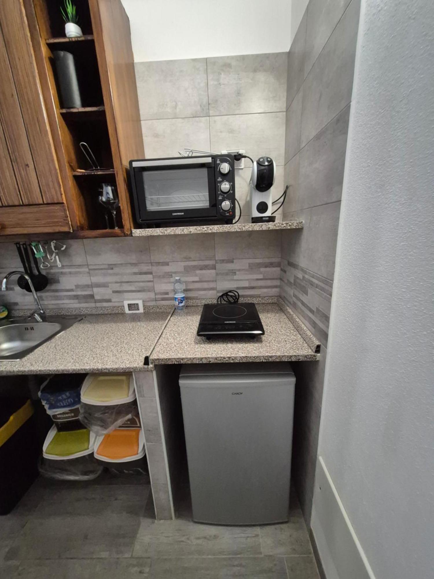 Casa Vacanza Monoboito กวาร์ตู ซานเตเลนา ภายนอก รูปภาพ